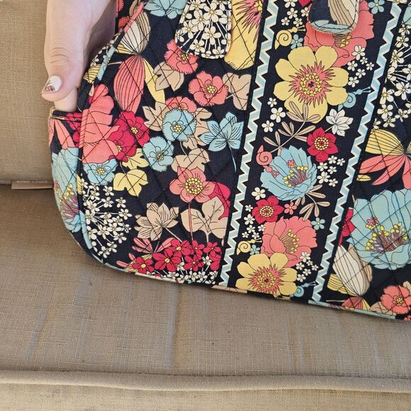 Vera Bradley Happy Snails Quilted Fabric purse Magnetic - Picture 4 of 10